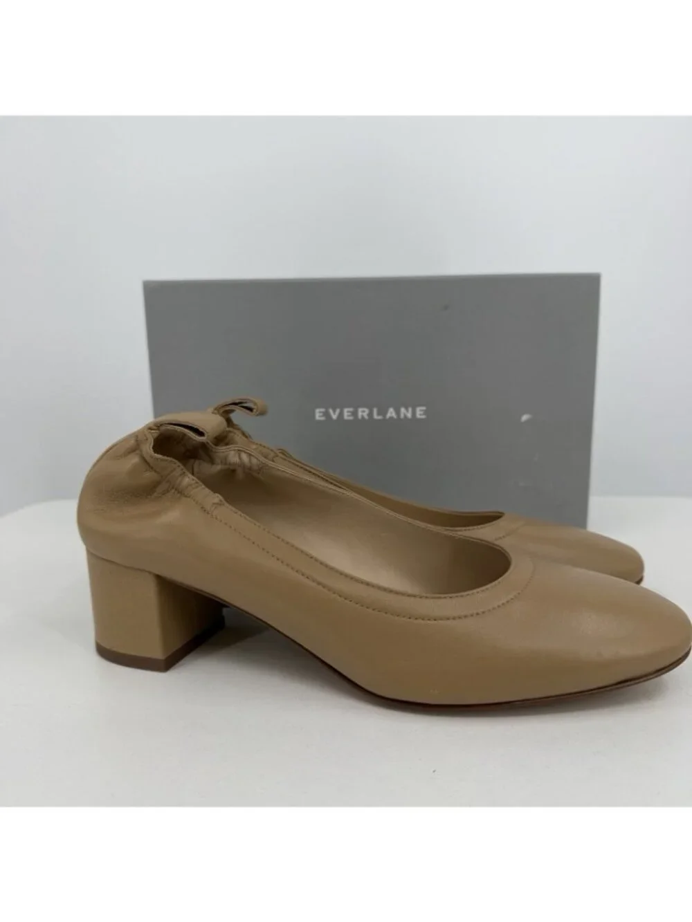 Everlane Italian Leather Day Heel Light Taupe 8.5 Women's Elastic Back Comfort